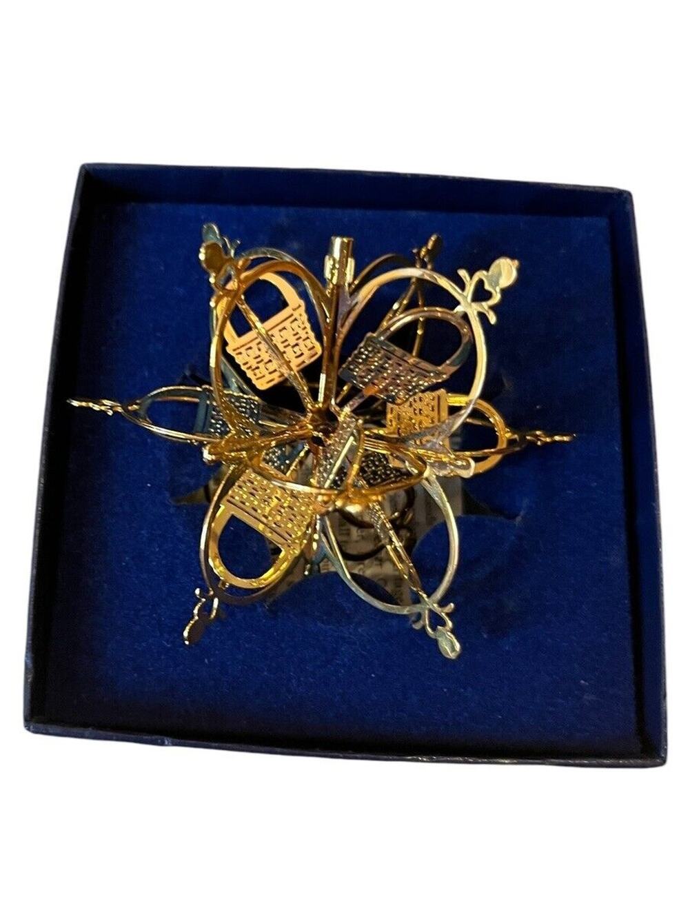 Longaberger Ornament Snowflake Basket 24kt Gold Finish w/Original Box